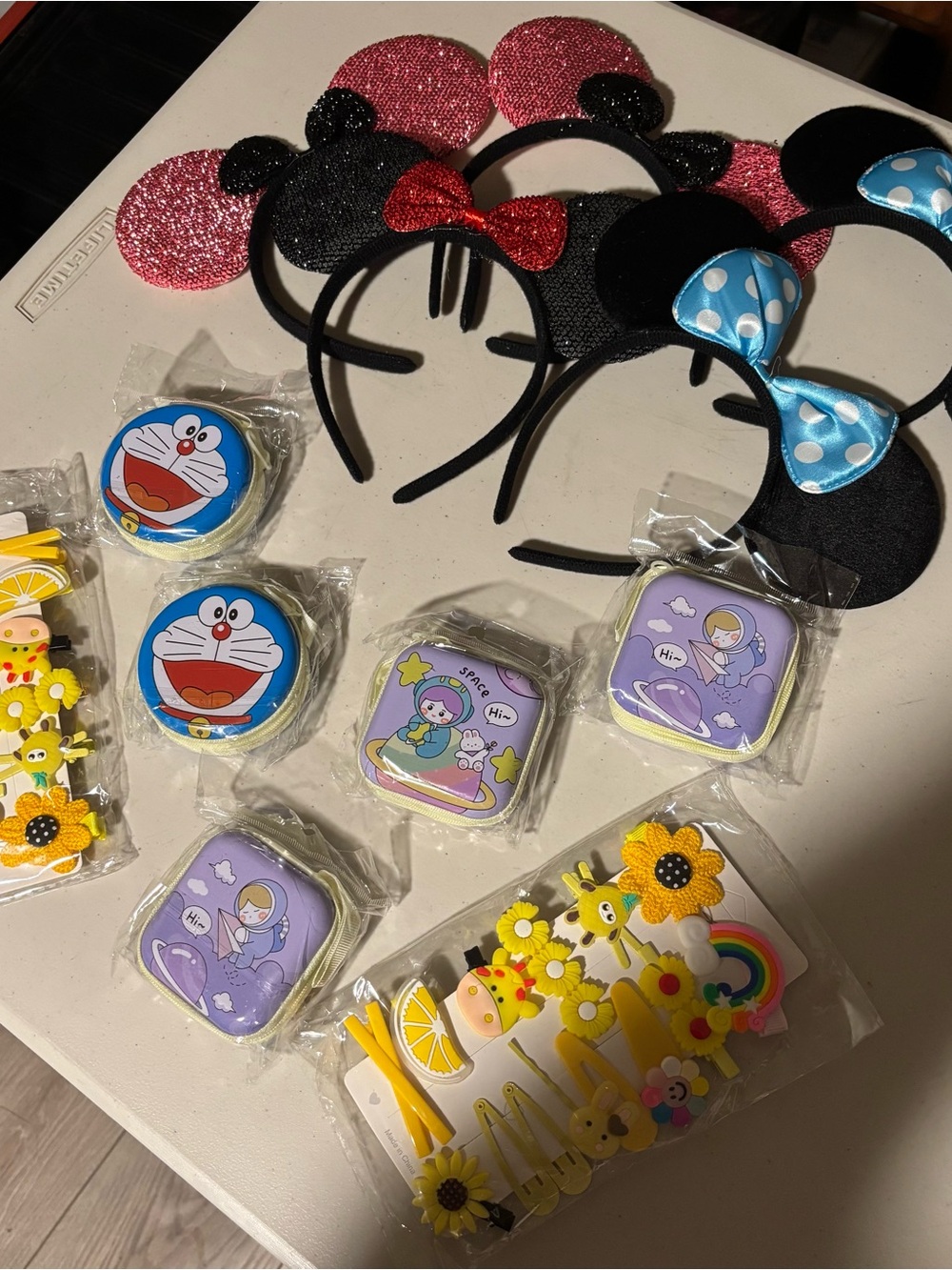 Kids party gifts lot.  New